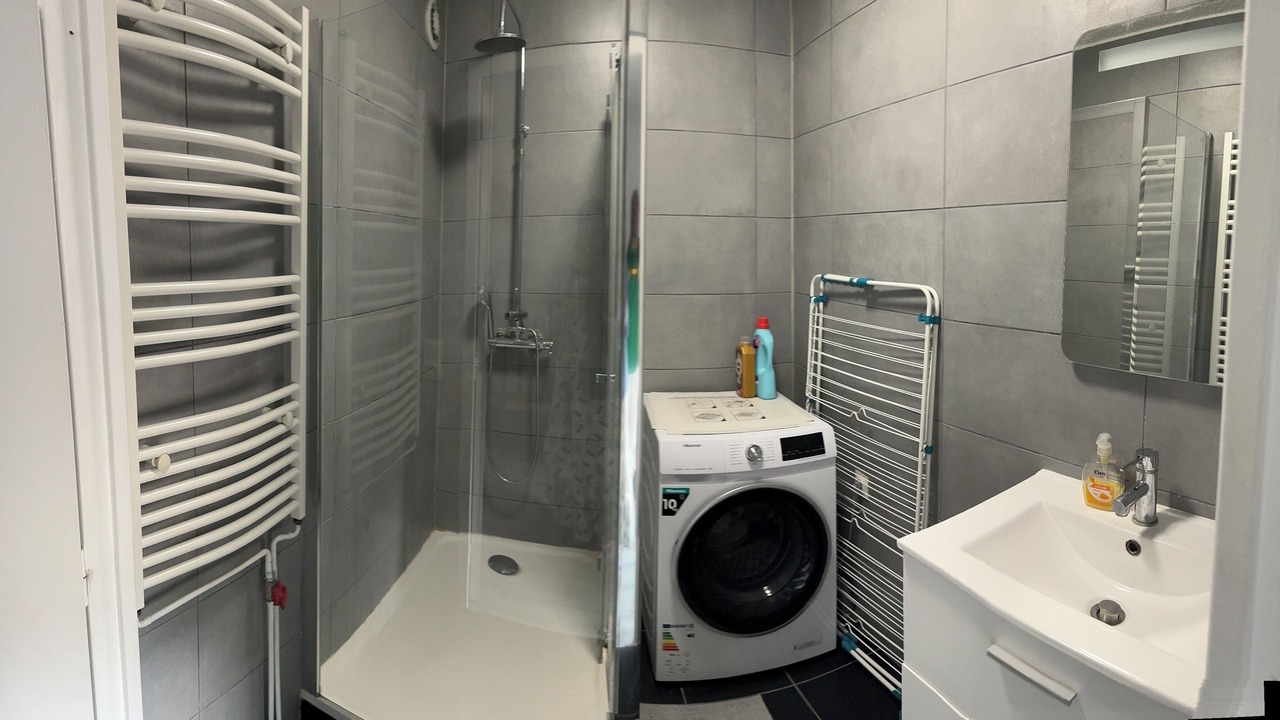 Photo of Bathroom in Courcouronnes