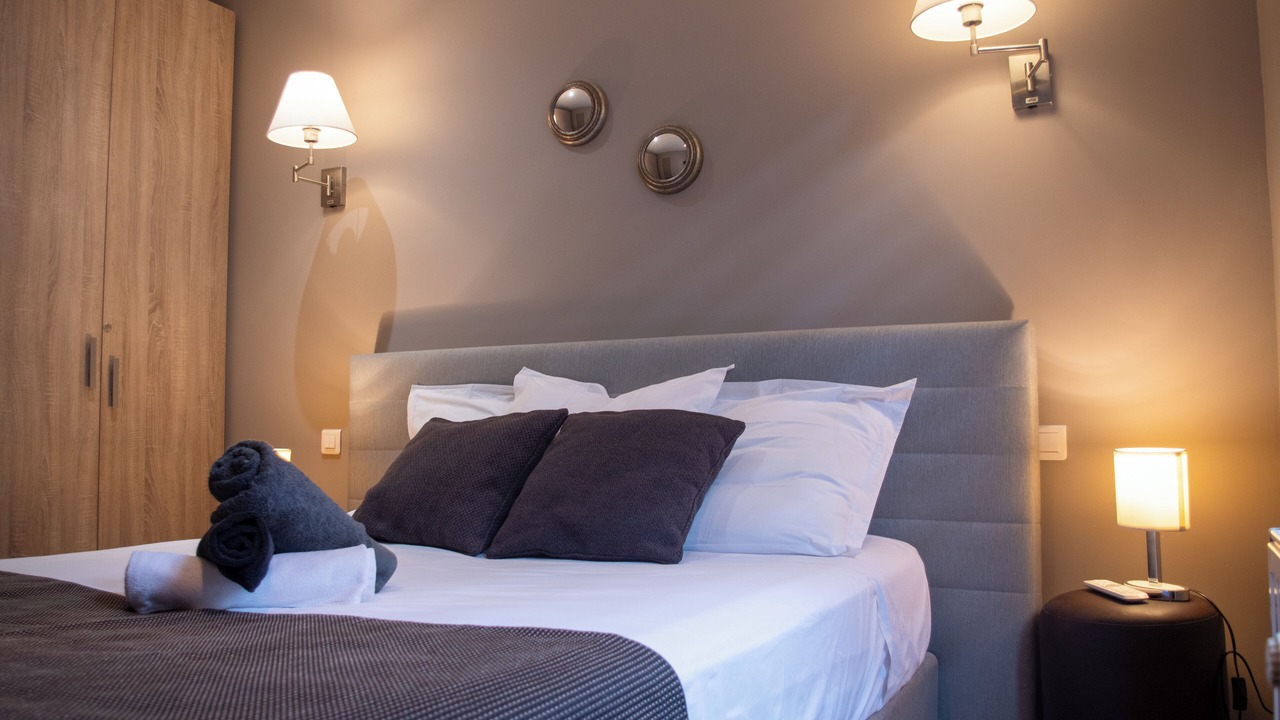 Photo of Bedroom in Republique