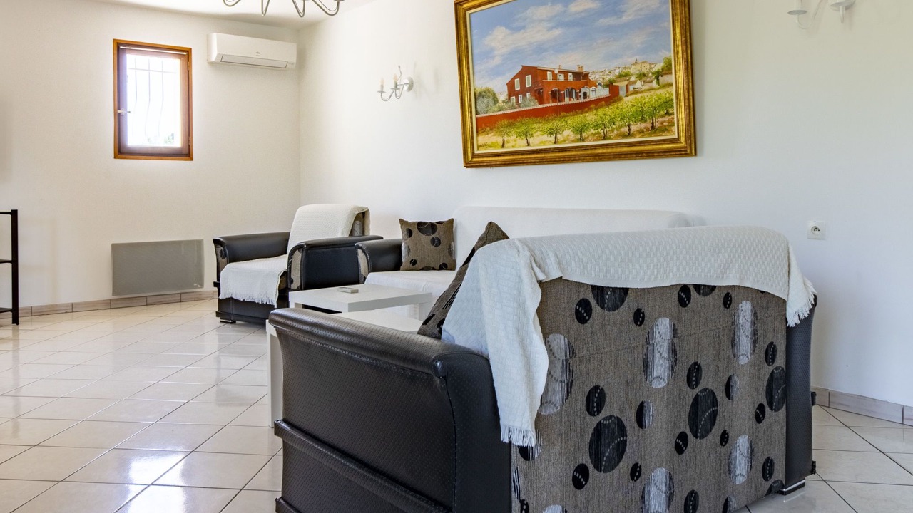 Photo of Livingroom in Caromb
