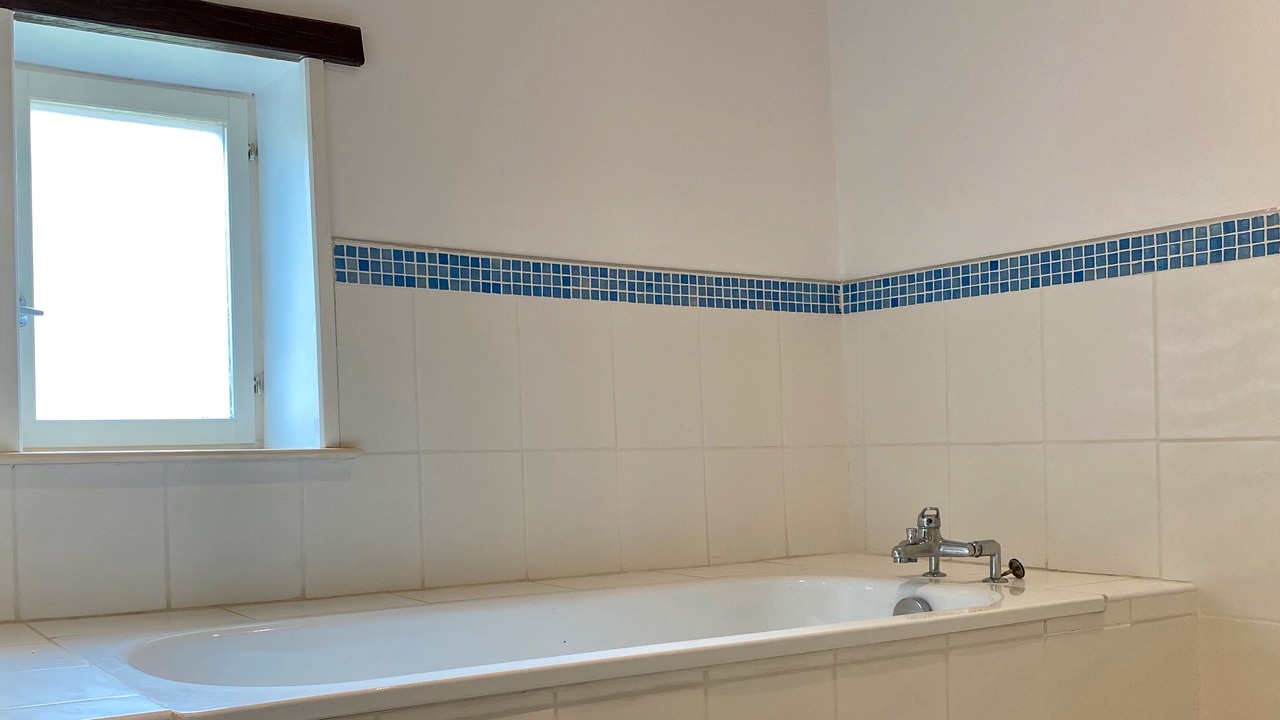 Photo of Bathroom in Lucenay-l'Eveque