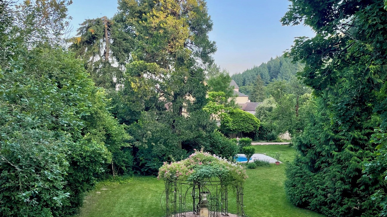 Photo of Outdoor in Lucenay-l'Eveque