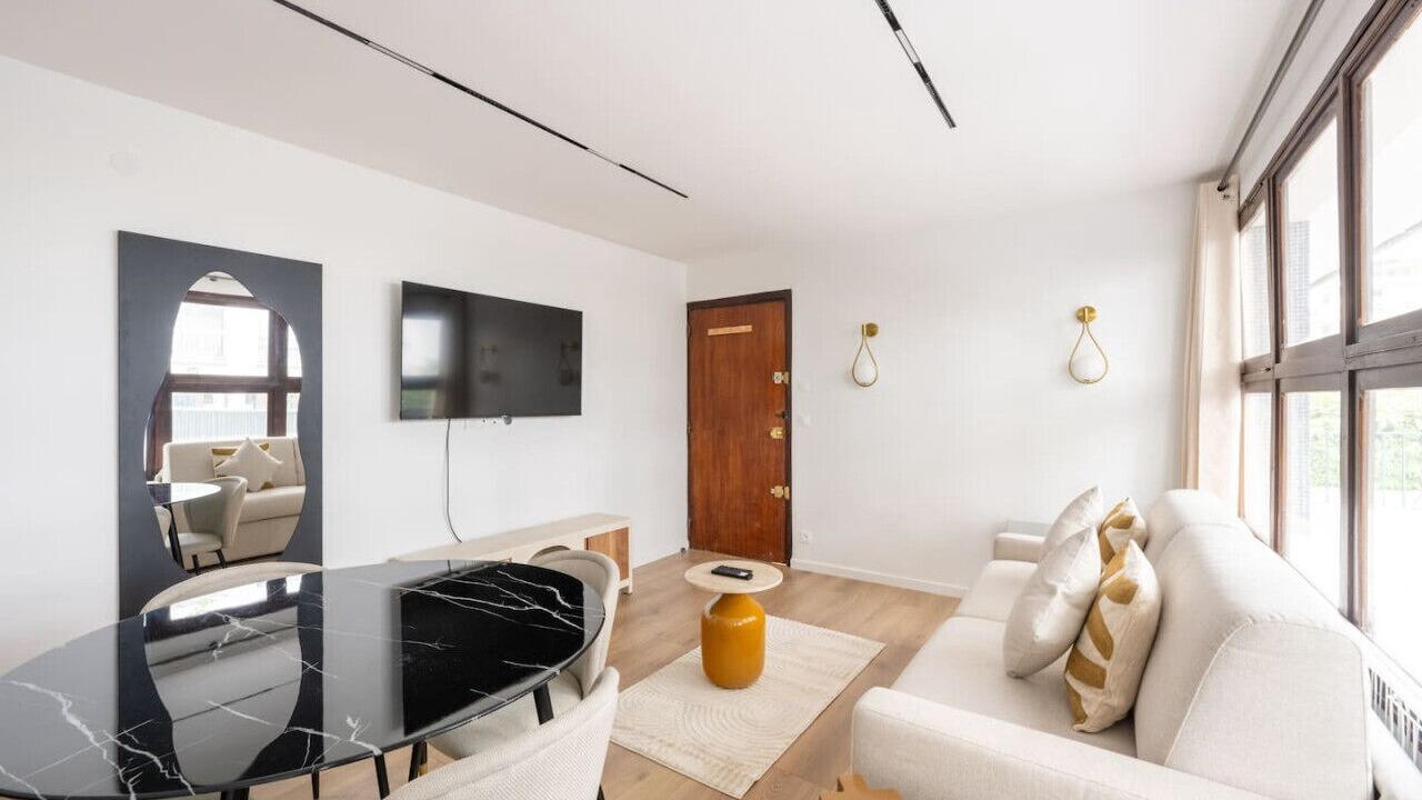 Photo of Livingroom in 20th Arrondissement