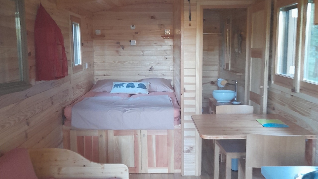 Photo of Bedroom in Druyes-les-Belles-Fontaines