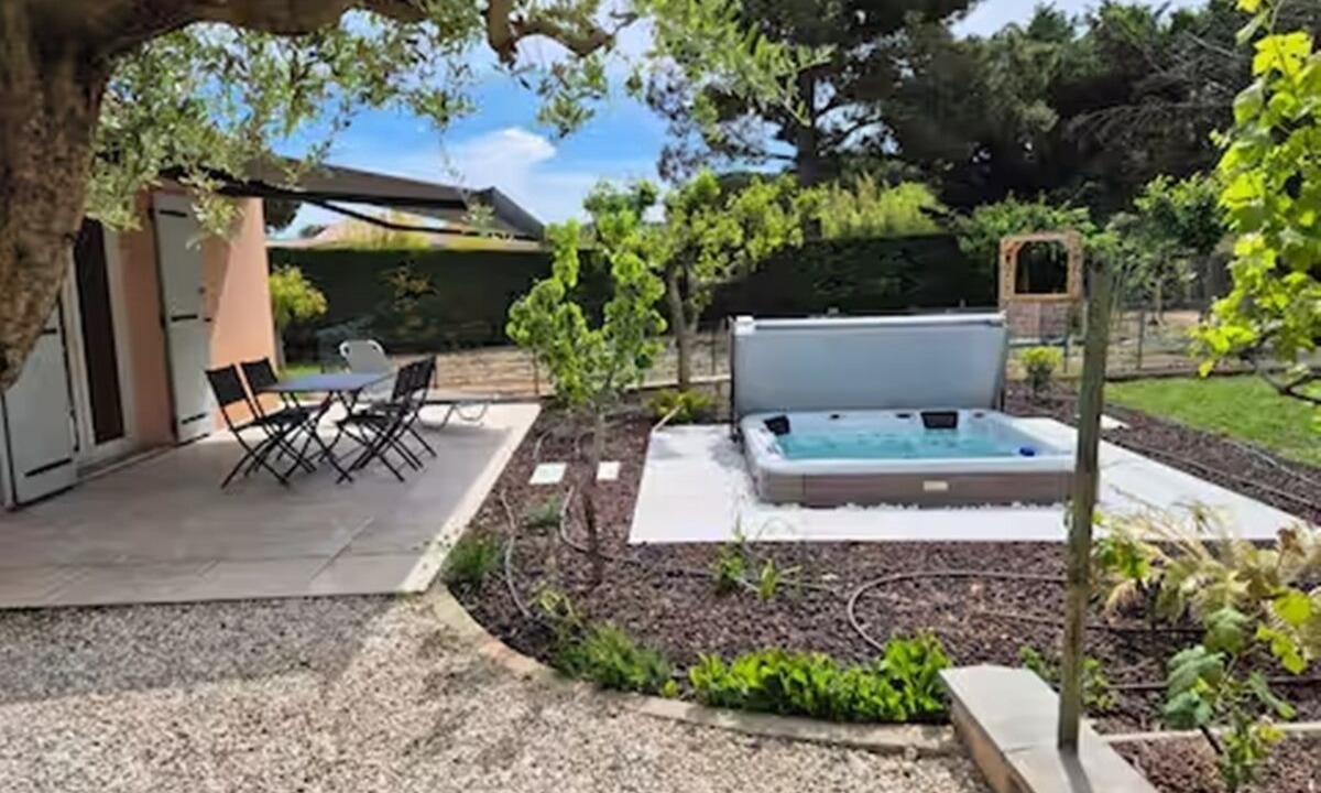 Photo of Outdoor in Saint-Paul-Trois-Chateaux