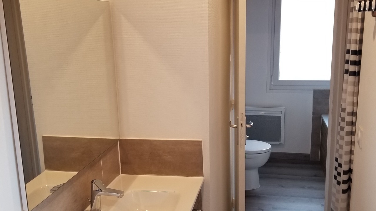 Photo of Bathroom in Loddes