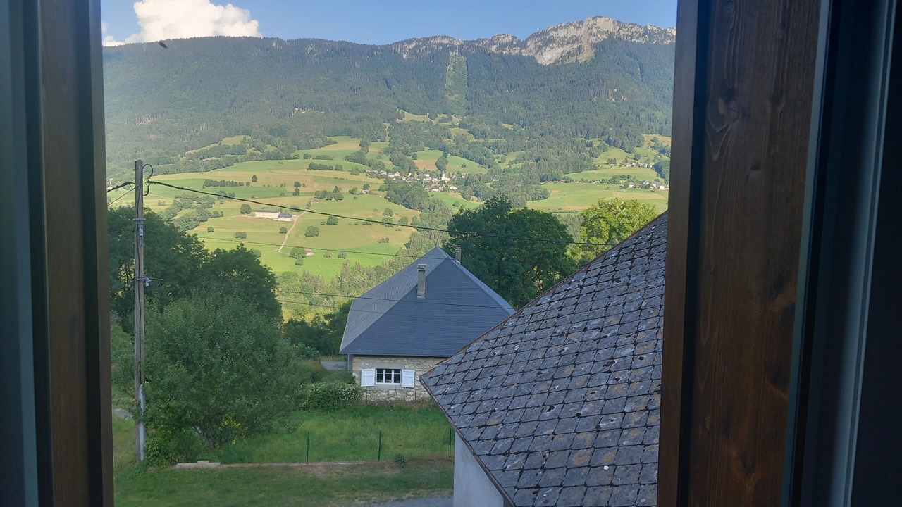 Photo of Others in Leschaux