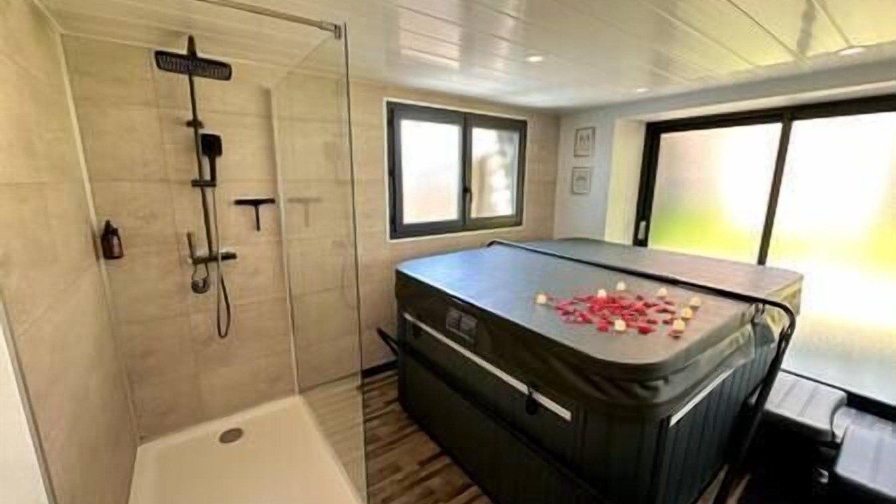 Photo of Others in Valuejols
