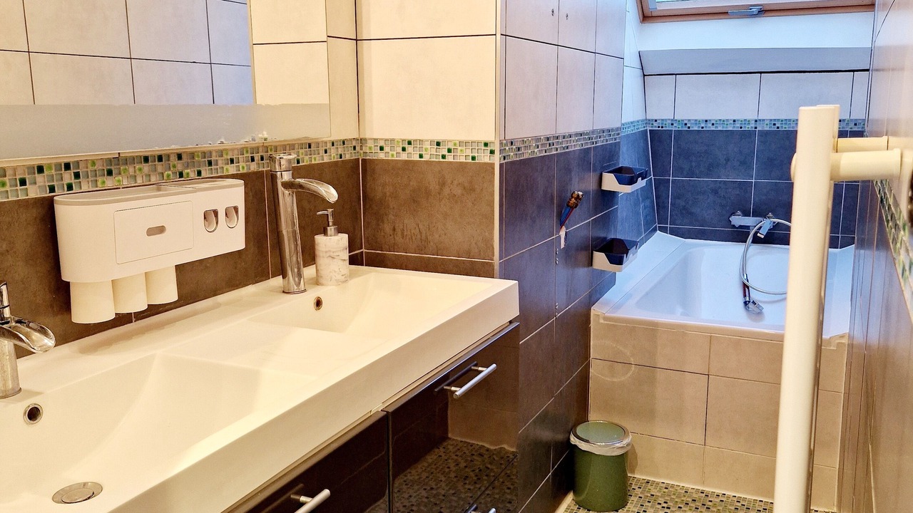 Photo of Bathroom in Epervans