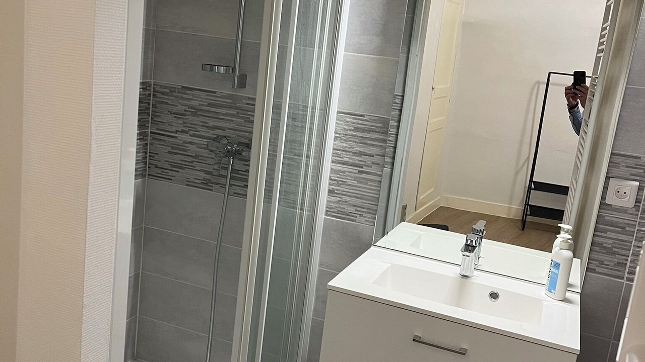 Photo of Bathroom in Charolles