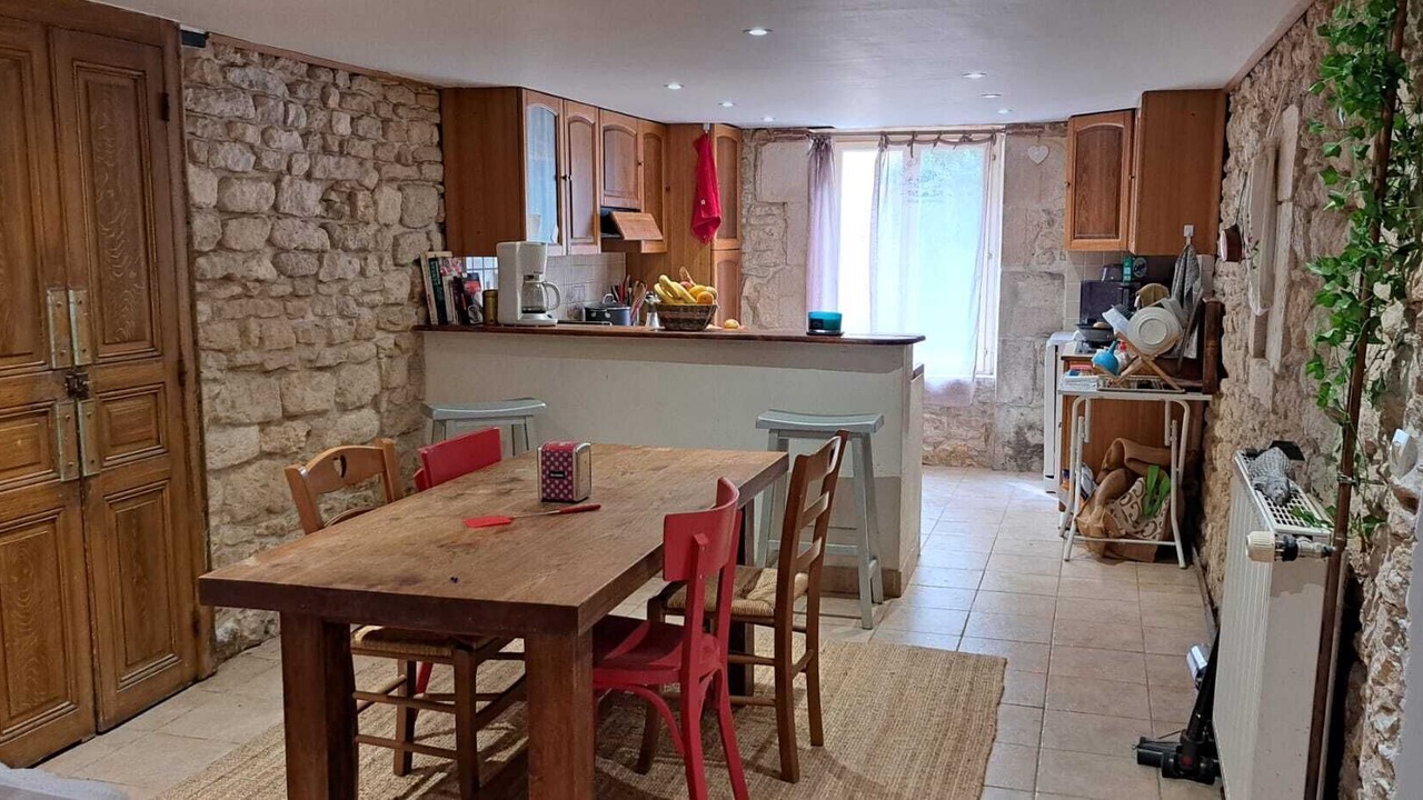 Photo of Others in Druyes-les-Belles-Fontaines