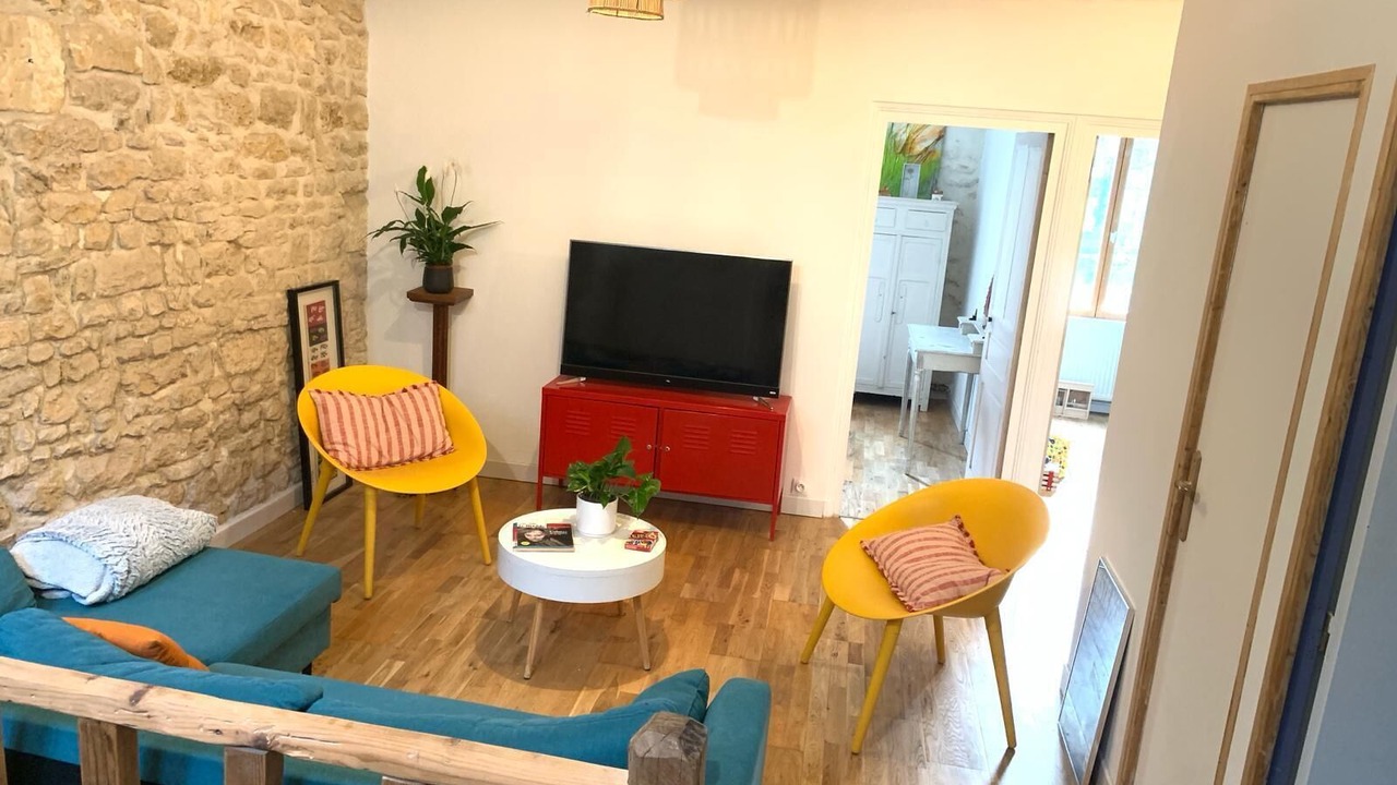 Photo of Livingroom in Druyes-les-Belles-Fontaines