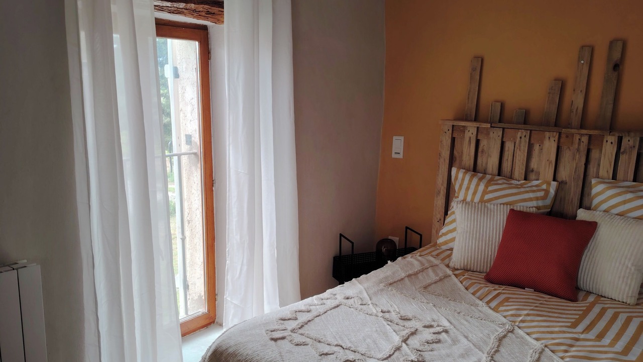 Photo of Bedroom in Caromb