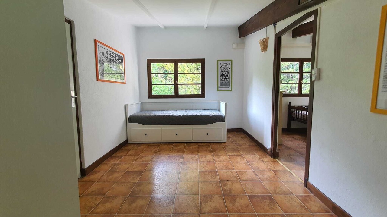 Photo of Bedroom in Crest