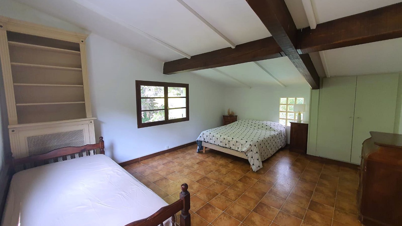 Photo of Bedroom in Crest