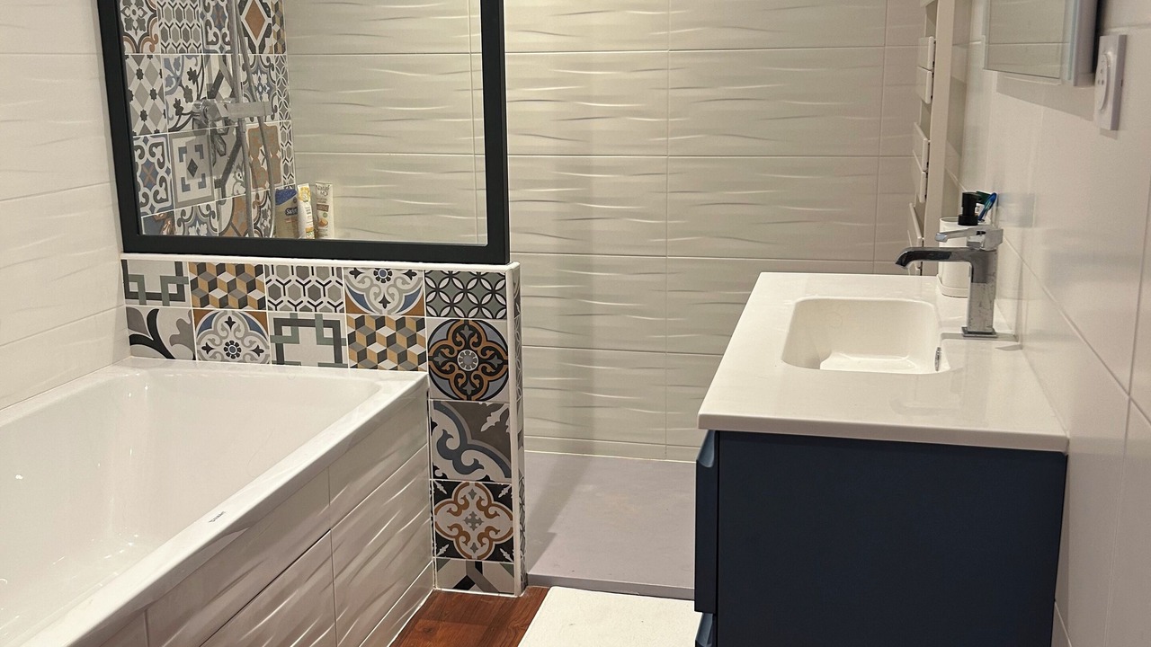 Photo of Bathroom in Saint-Bonnet-de-Chavagne