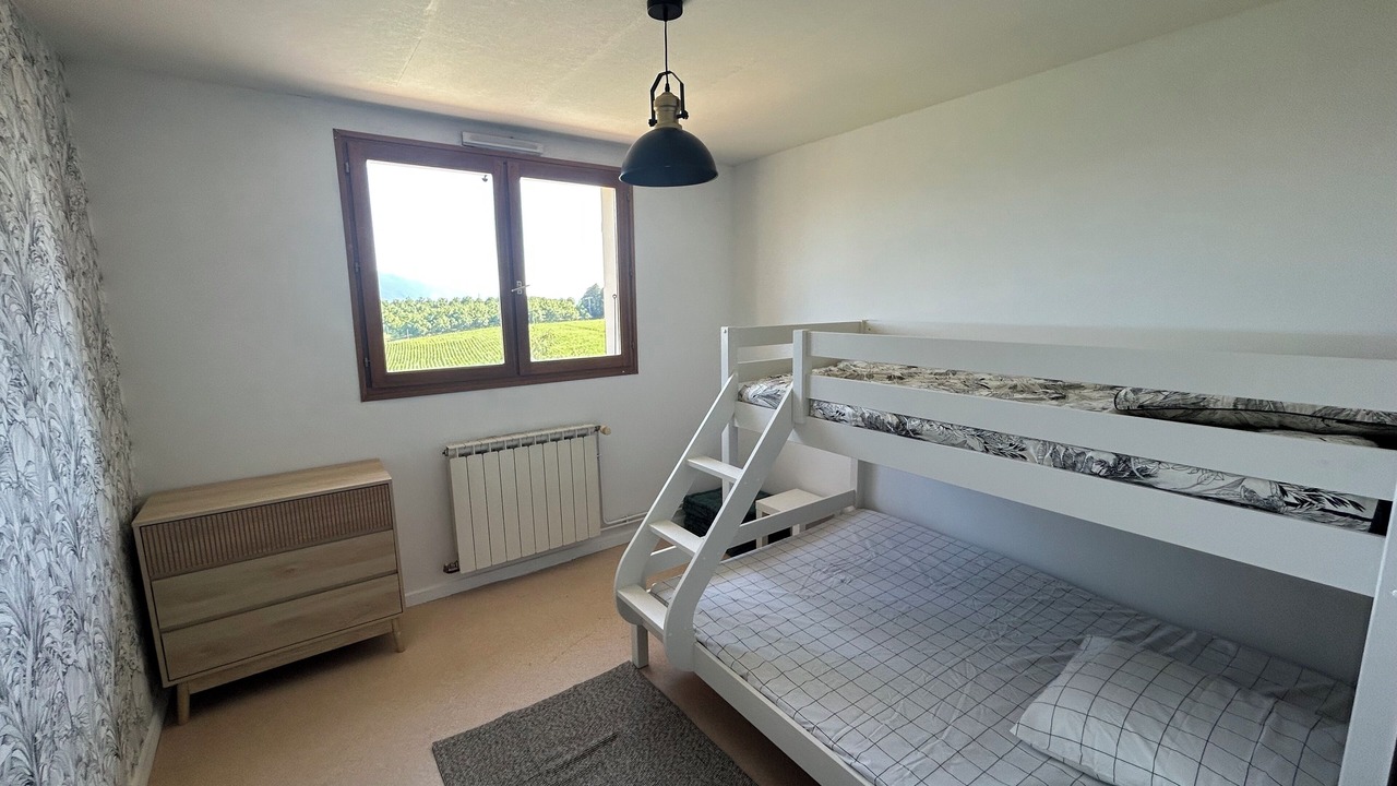 Photo of Bedroom in Saint-Bonnet-de-Chavagne