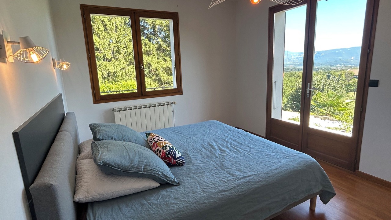 Photo of Bedroom in Saint-Bonnet-de-Chavagne