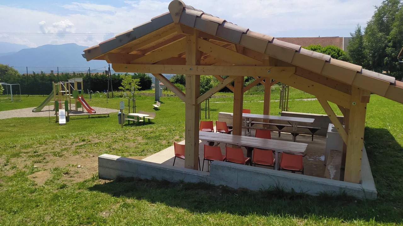 Photo of Outdoor in Parnans