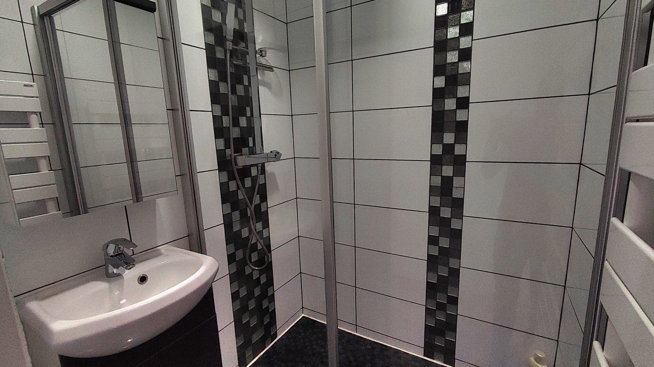 Photo of Bathroom in Nozay