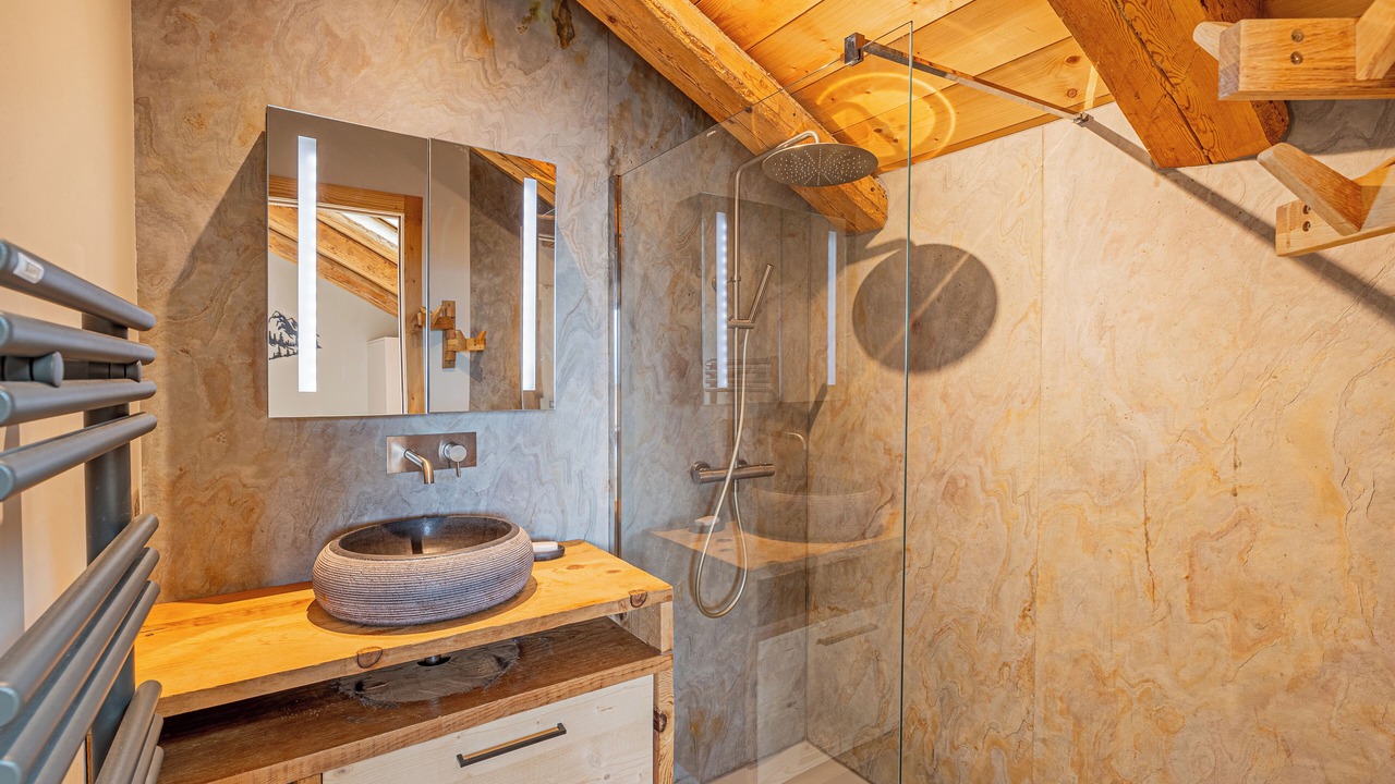 Photo of Bathroom in Saint-Nicolas-de-Veroce