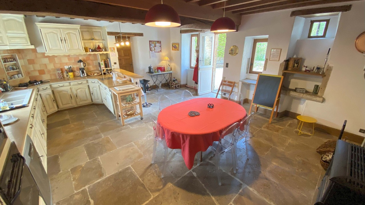 Photo of Kitchen in Vault-de-Lugny