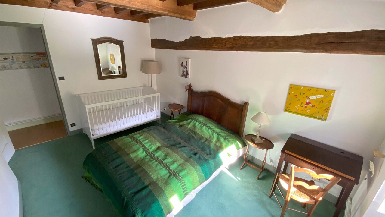 Photo of Bedroom in Vault-de-Lugny