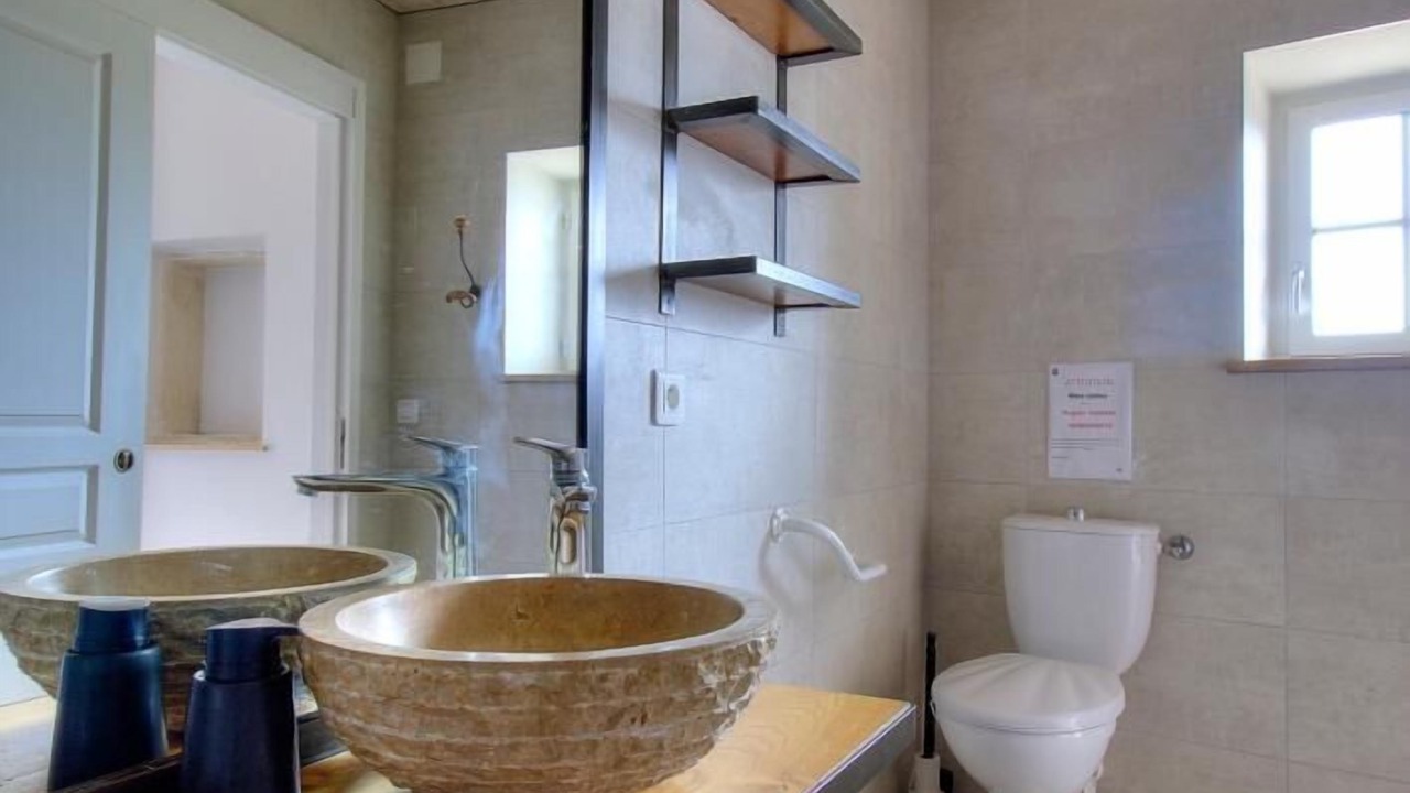 Photo of Bathroom in Quincie-en-Beaujolais