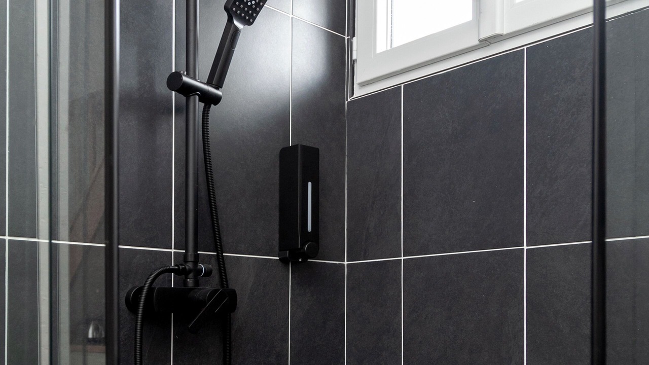 Photo of Bathroom in Antony