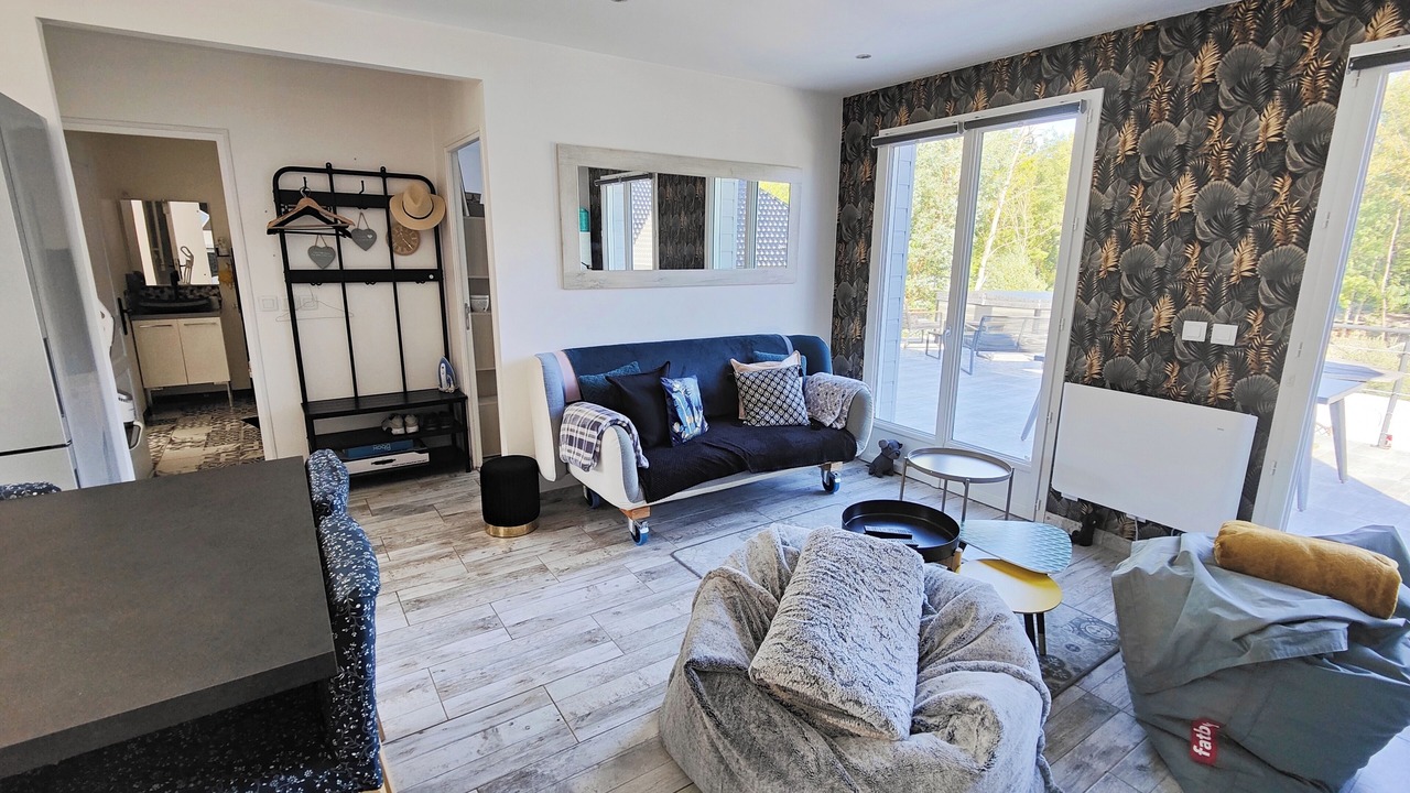 Photo of Livingroom in Egly