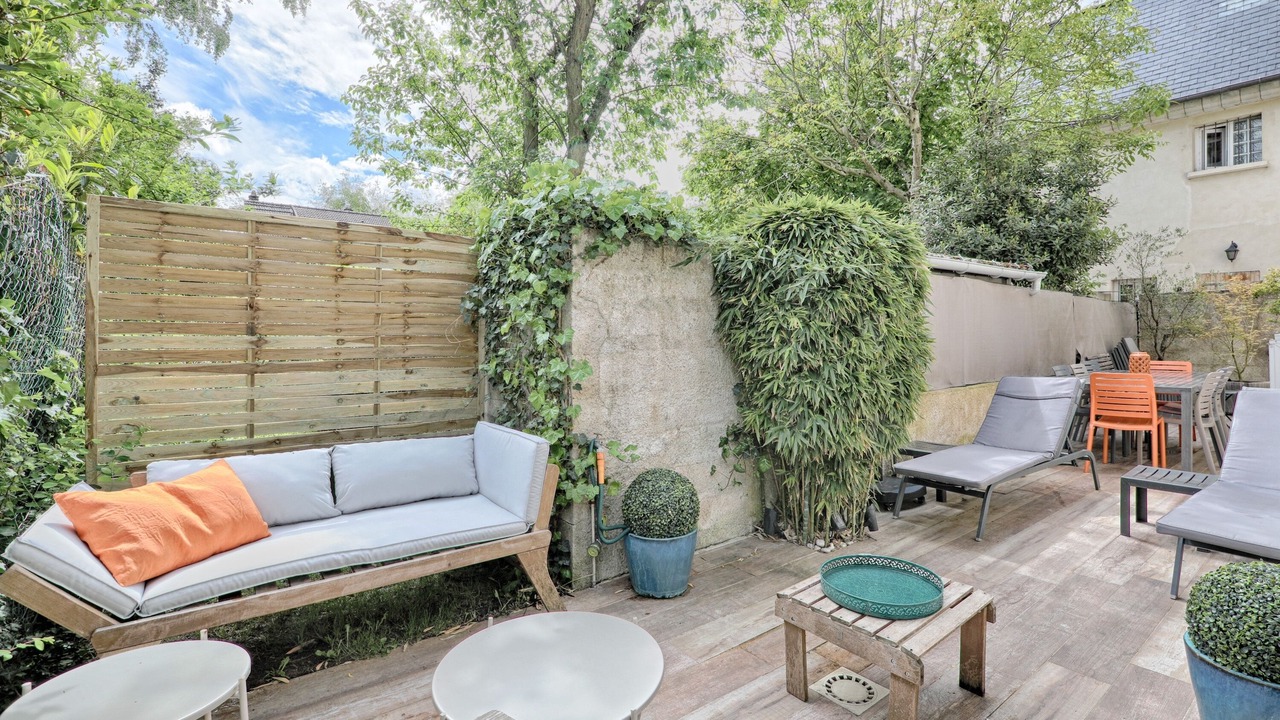Photo of Patio Balcony in L'Hay-les-Roses