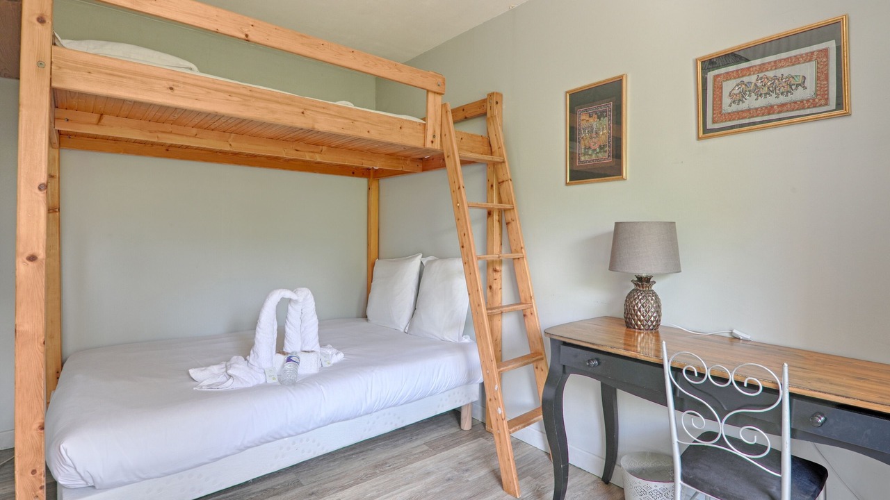 Photo of Bedroom in L'Hay-les-Roses