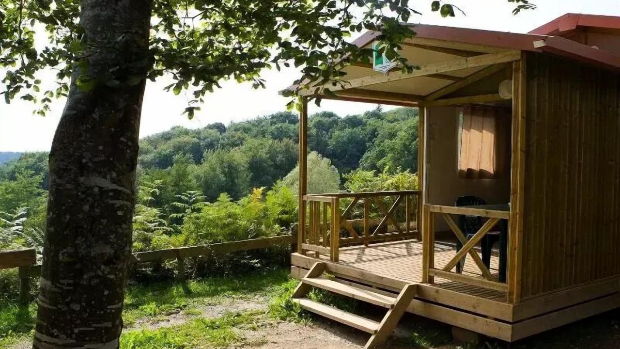 Photo of Patio Balcony in Saint-Leger-de-Fougeret