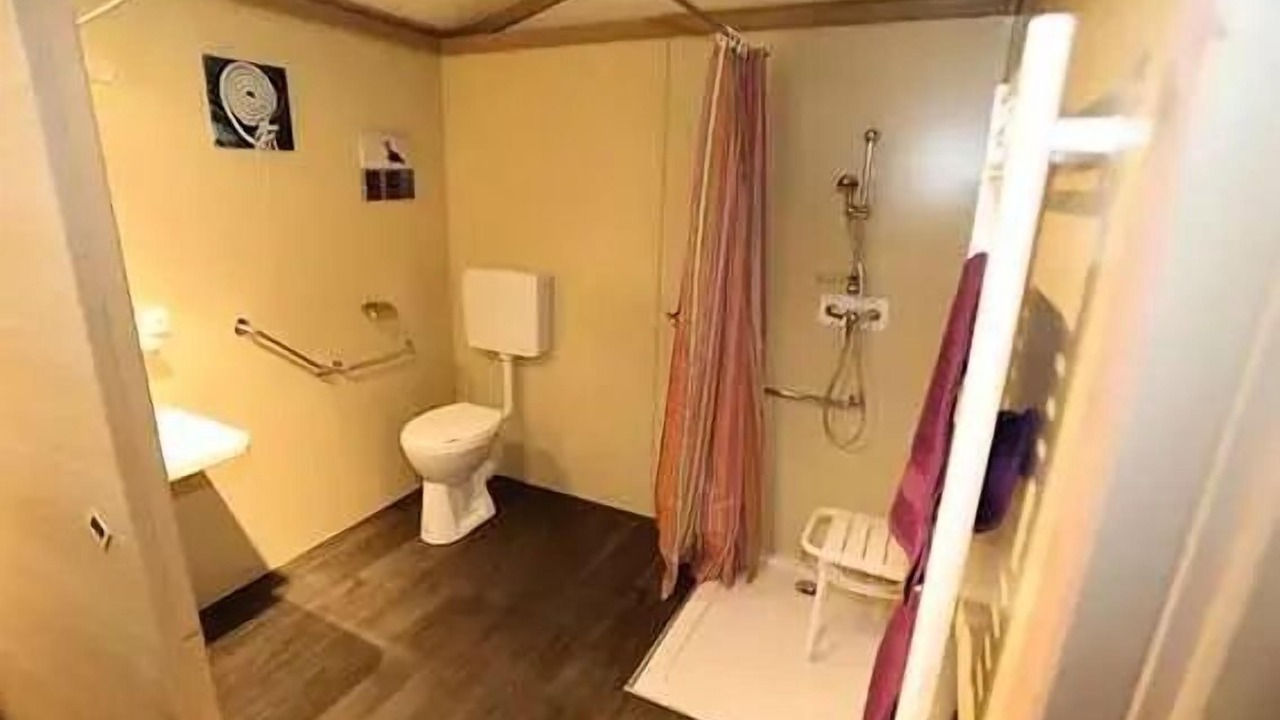 Photo of Bathroom in Saint-Leger-de-Fougeret
