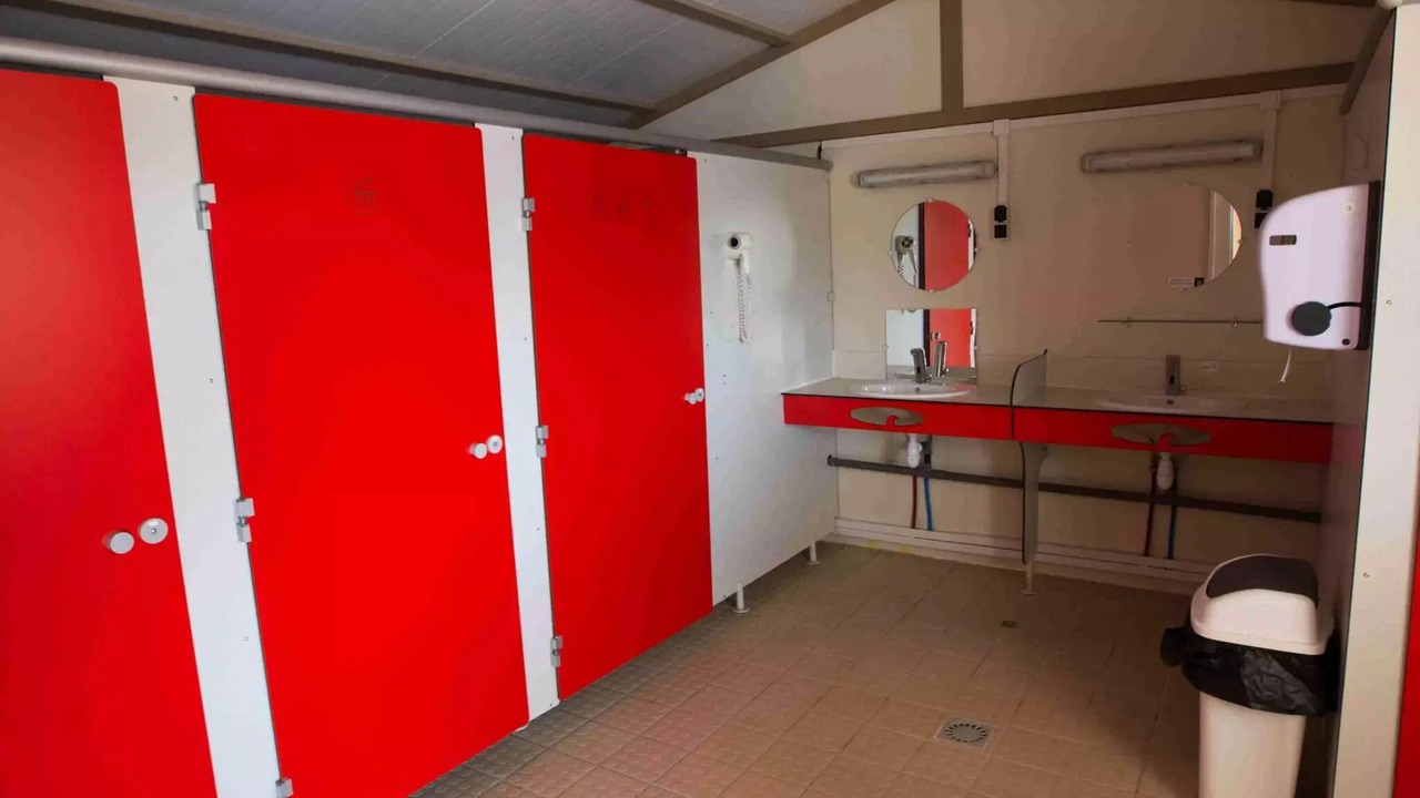 Photo of Bathroom in Saint-Leger-de-Fougeret
