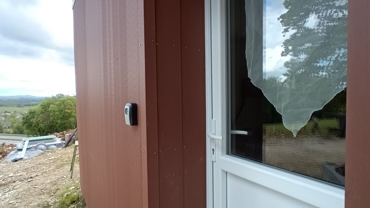 Photo of Outdoor in L'Hopital-du-Grosbois