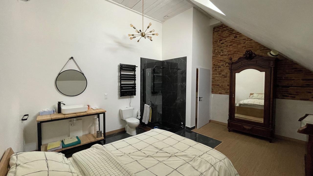 Photo of Bedroom in Annoire
