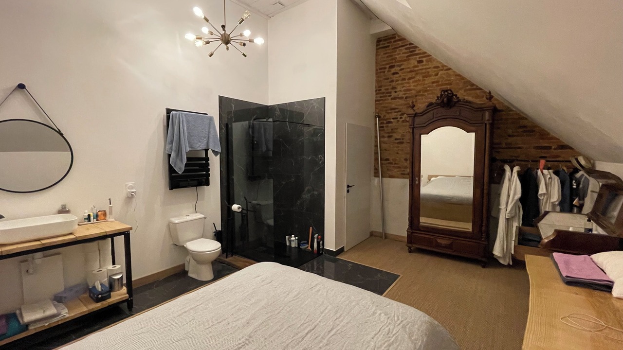 Photo of Bedroom in Annoire
