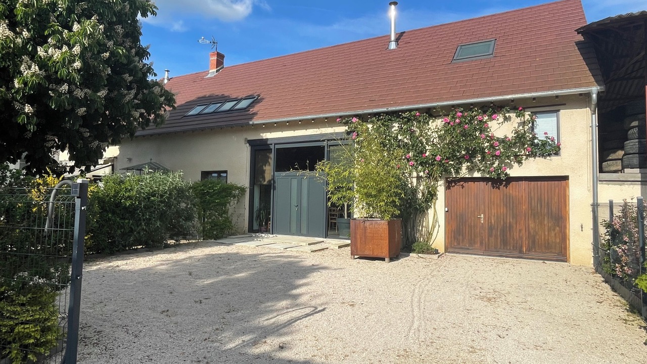 Photo of Outdoor in Annoire