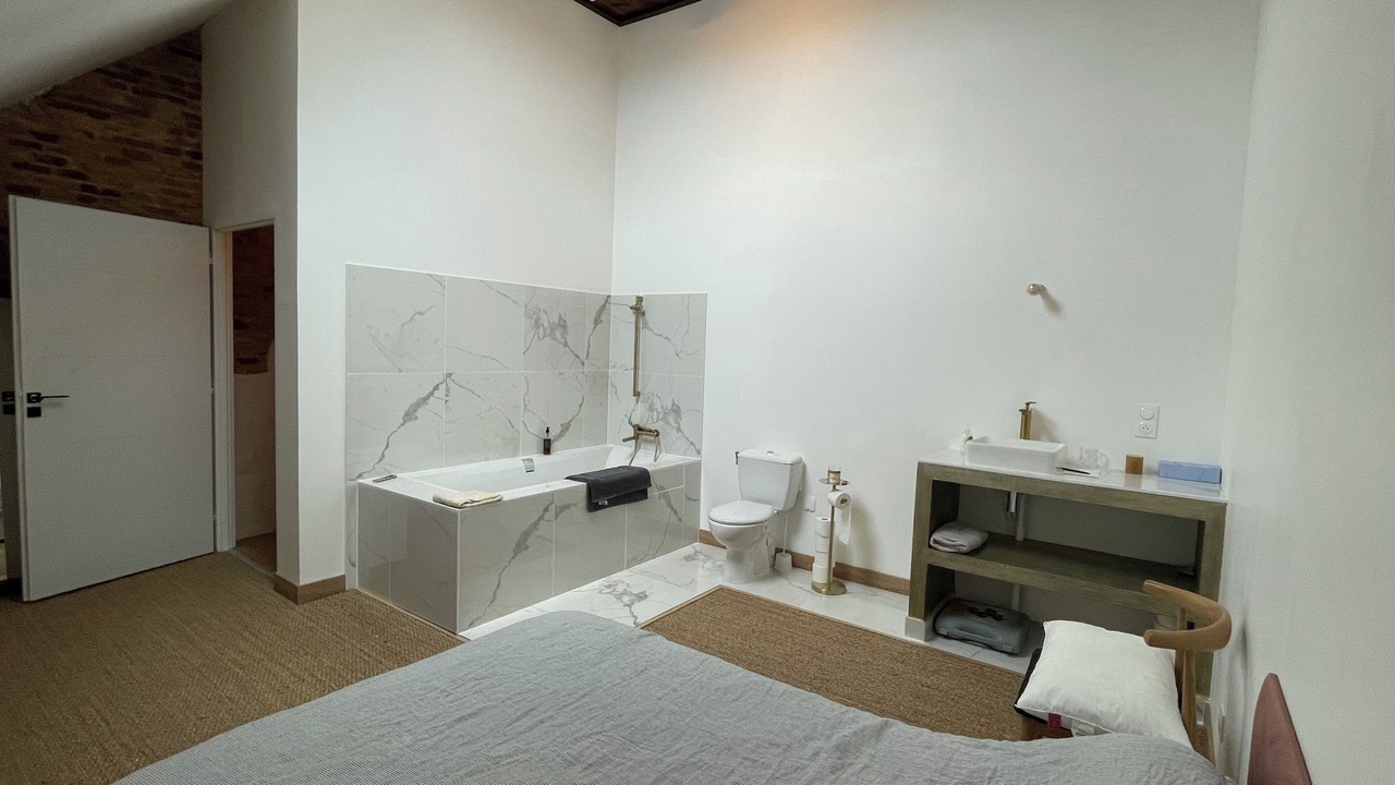 Photo of Bathroom in Annoire