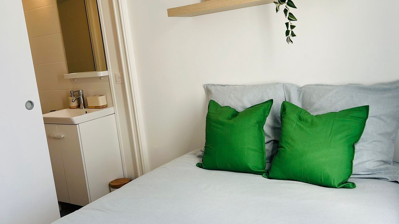 Photo of Bedroom in Orly