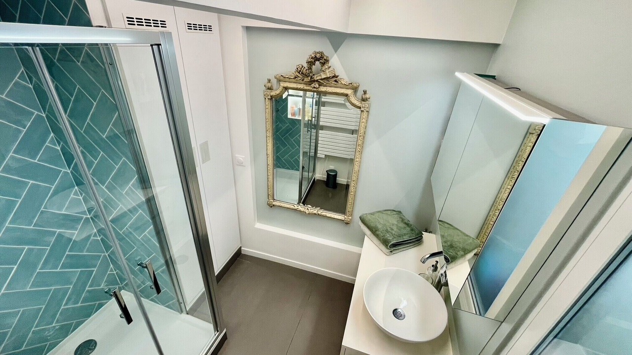 Photo of Bathroom in Quartier de la Maison-Blanche