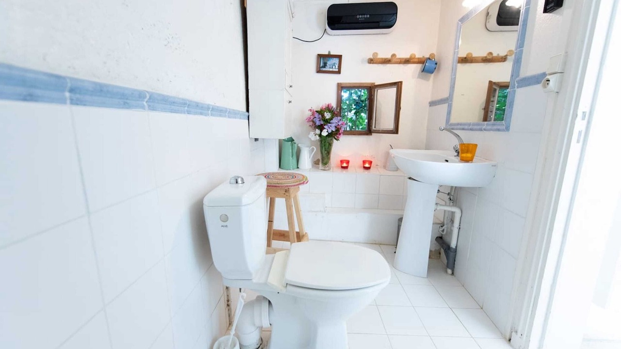 Photo of Bathroom in Valaurie
