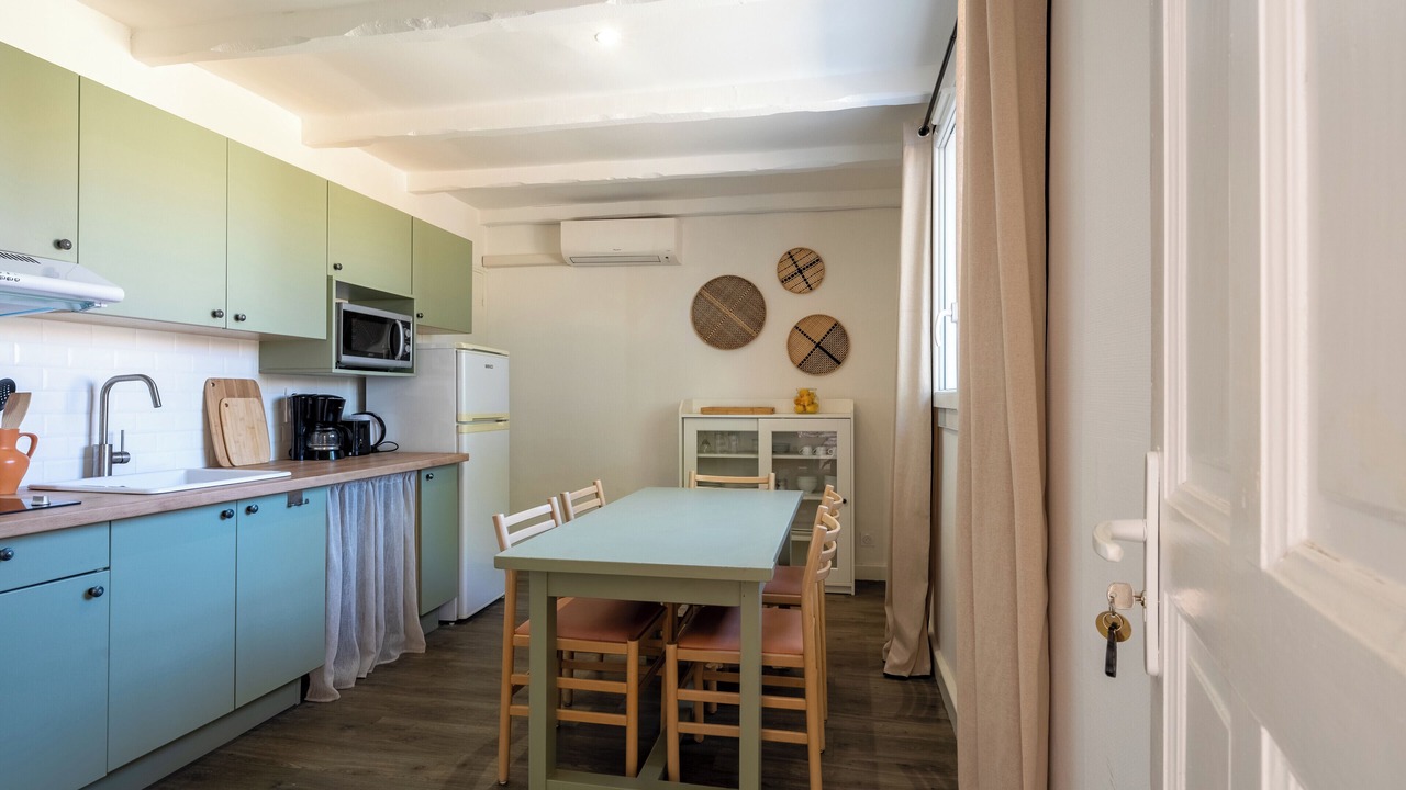 Photo of Kitchen in La Roque-sur-Pernes