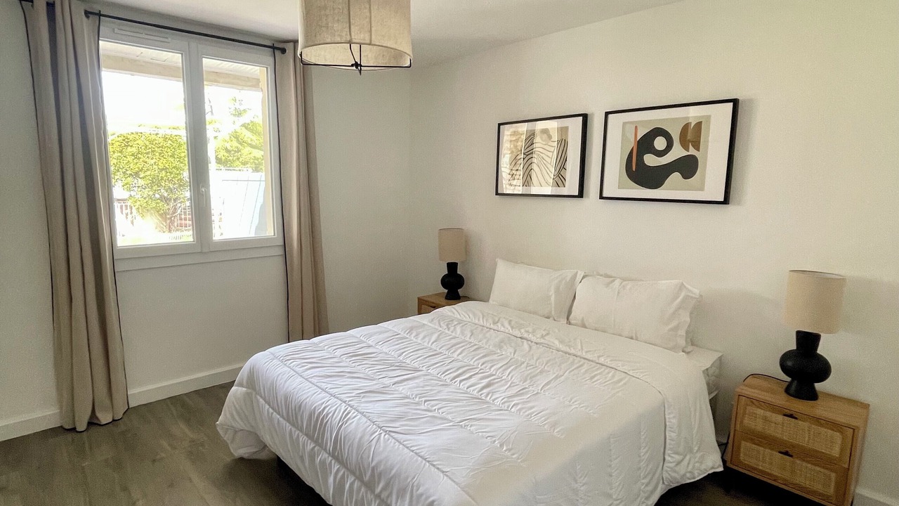 Photo of Bedroom in La Roque-sur-Pernes