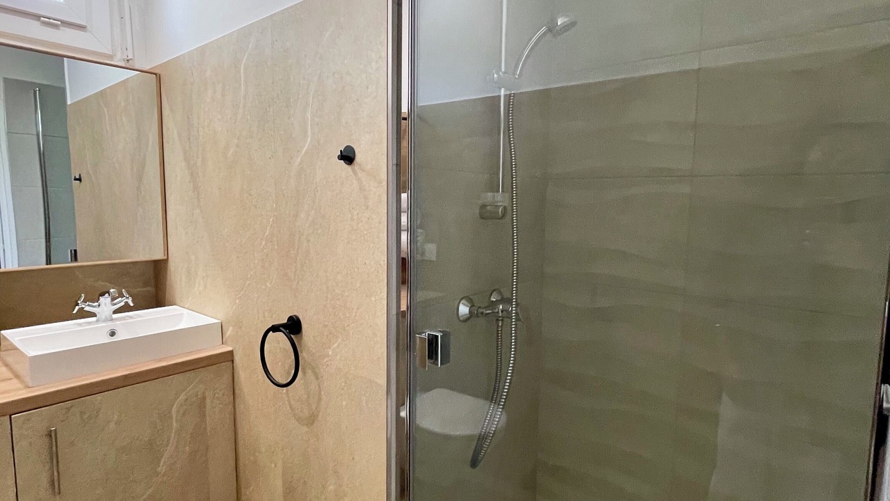 Photo of Bathroom in La Roque-sur-Pernes