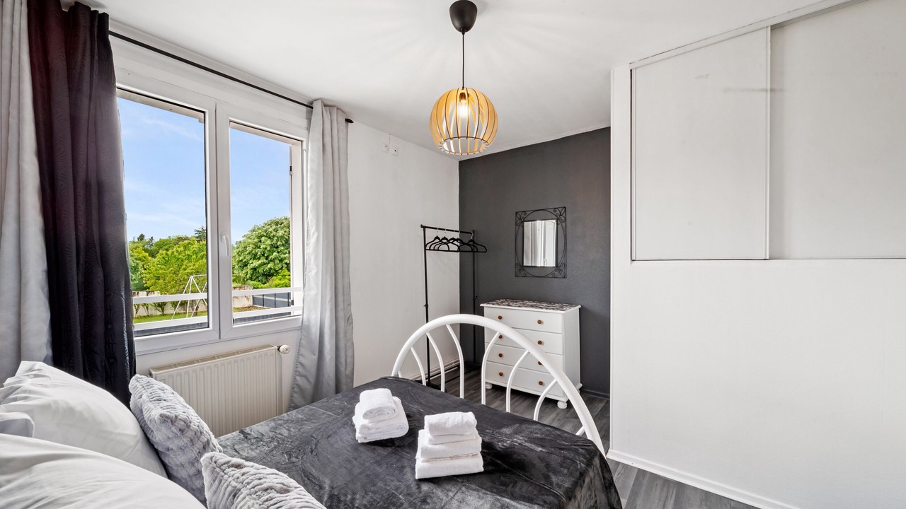 Photo of Bedroom in Ladoix-Serrigny