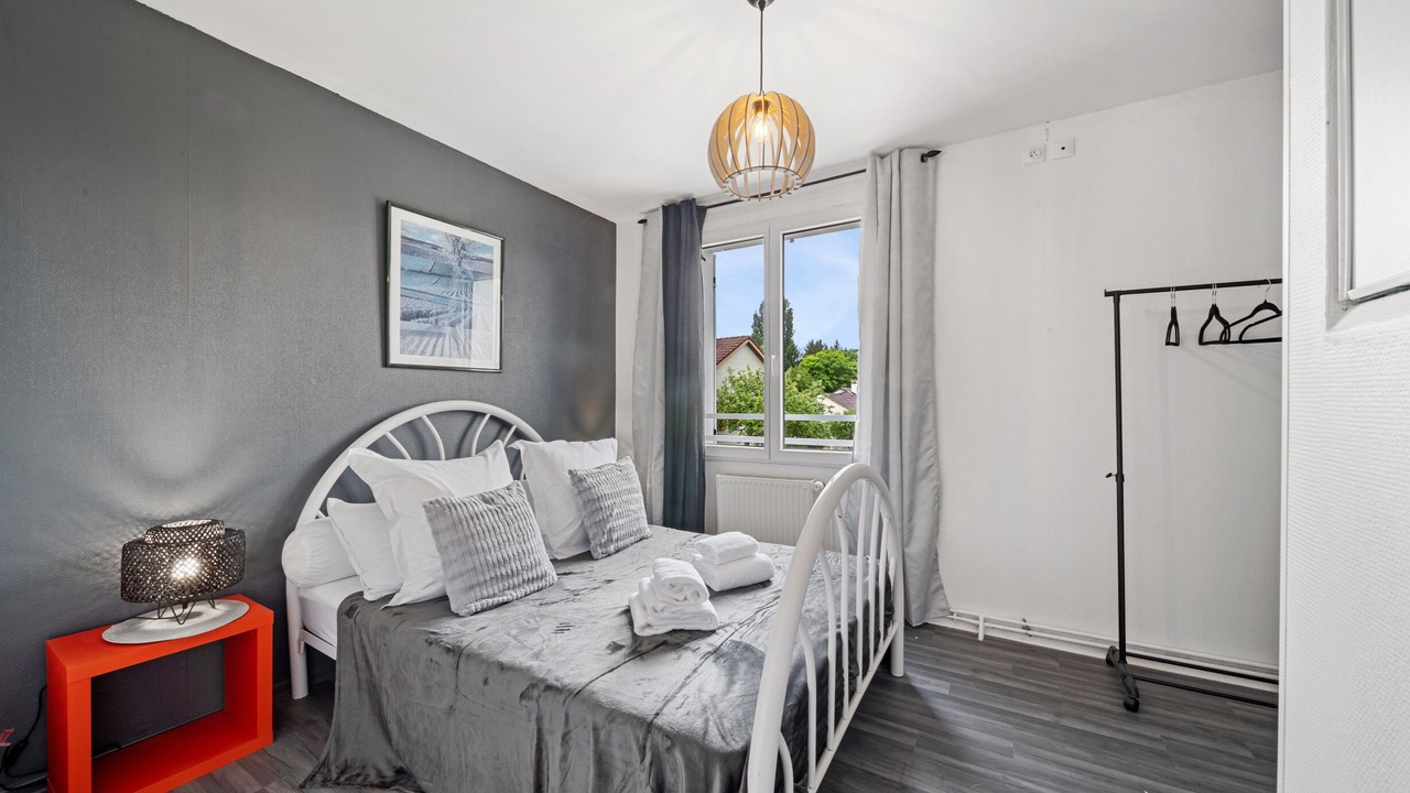 Photo of Bedroom in Ladoix-Serrigny