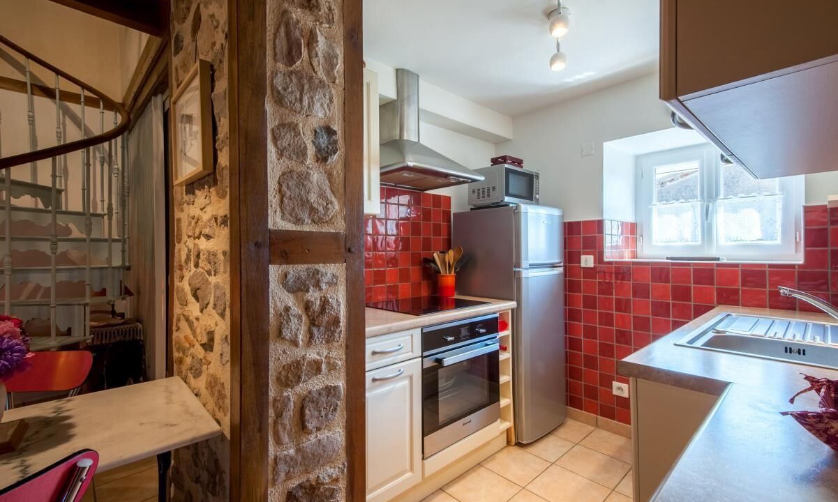 Photo of Kitchen in Montagny-sur-Grosne