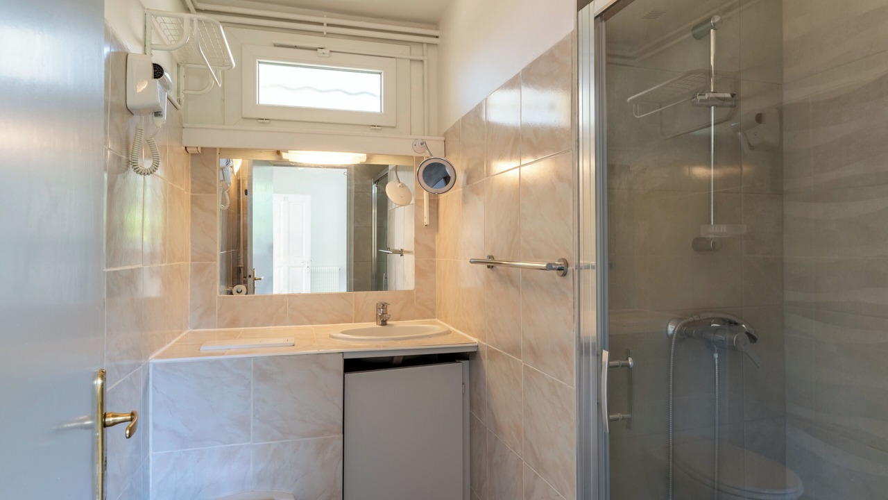 Photo of Bathroom in La Roque-sur-Pernes