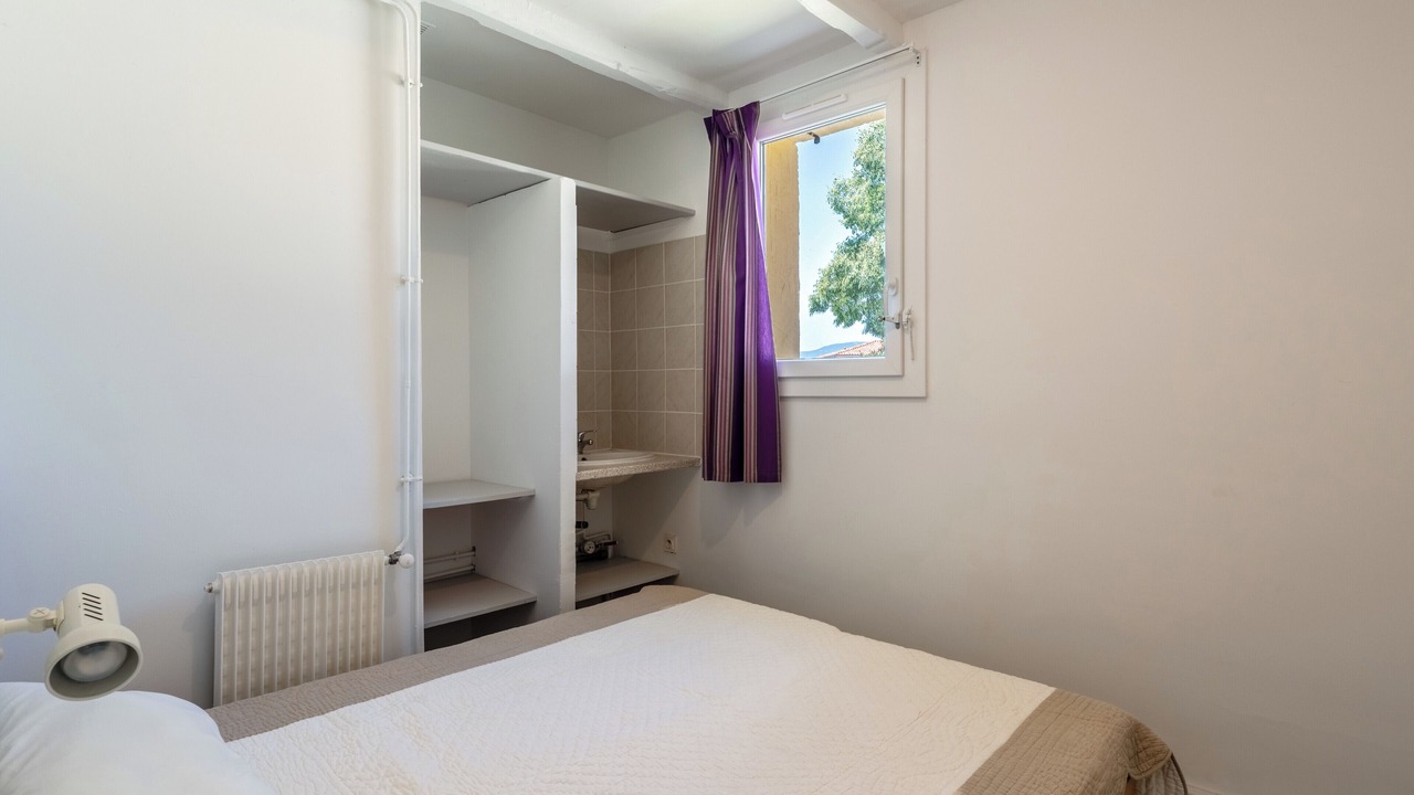 Photo of Bedroom in La Roque-sur-Pernes